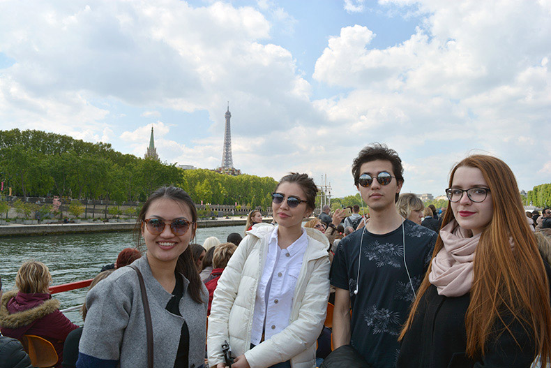 Поездка в Париж