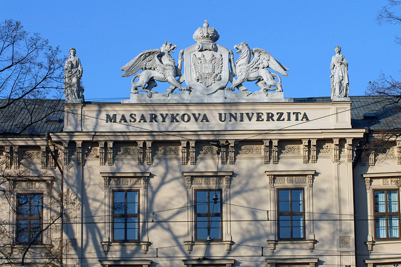 Шансы на поступление на лучшие юридические факультеты Чехии составляют от 24 до 36 %