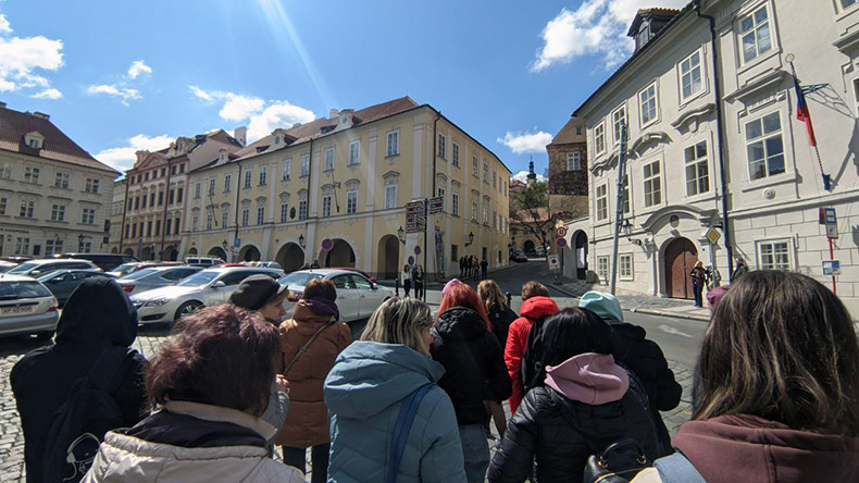 Nebývalá vlna solidarity s uprchlíky. Pomáháme a jsme šťastní