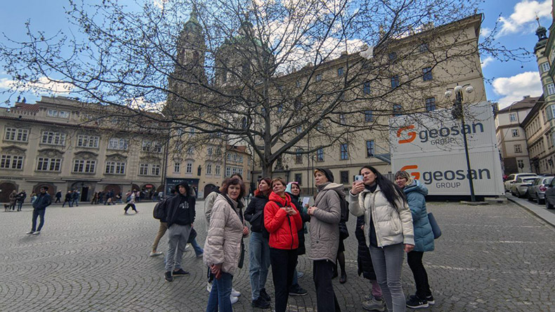 Nebývalá vlna solidarity s uprchlíky. Pomáháme a jsme šťastní