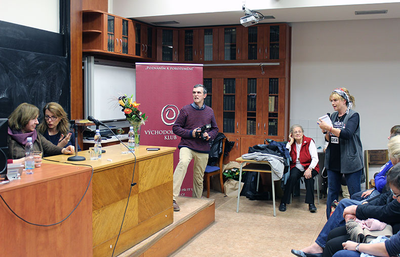 Светлана Алексиевич на встрече в Карловом университете
